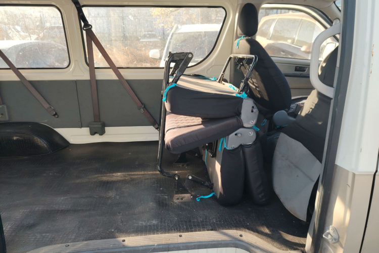 金龙 凯锐浩克 2018款 2.2L M1标准型V22中控内饰21