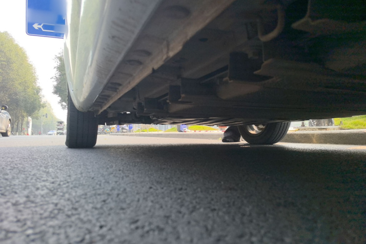 长安欧尚 奔奔E-Star 2022款 清心版 多彩款 三元锂局部细节9003