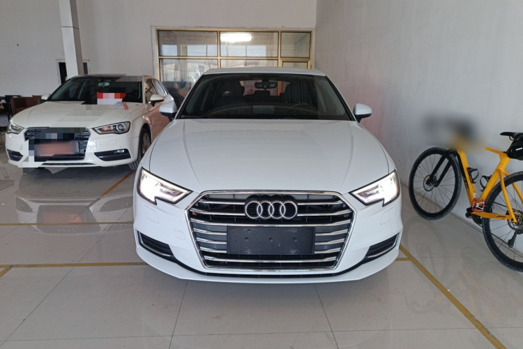 奥迪A3 2019款 Sportback 35 TFSI 进取型 国V车身外观2