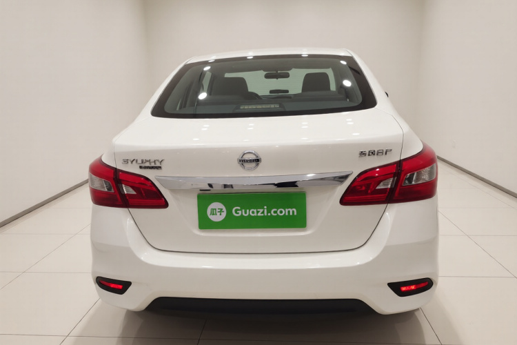 日产 轩逸 2019款 经典 1.6XL CVT豪华版车身外观6