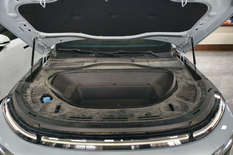 小鹏G9 2022款 702 Pro机舱底盘24