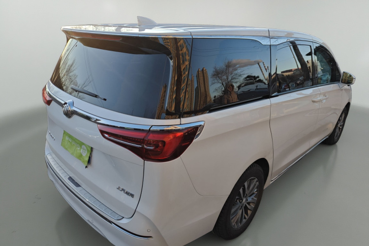 别克GL8 2023款 ES陆尊 舒适型车身外观7