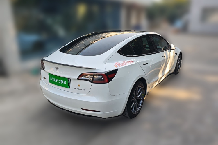 特斯拉 Model 3 2022款 后轮驱动版车身外观7