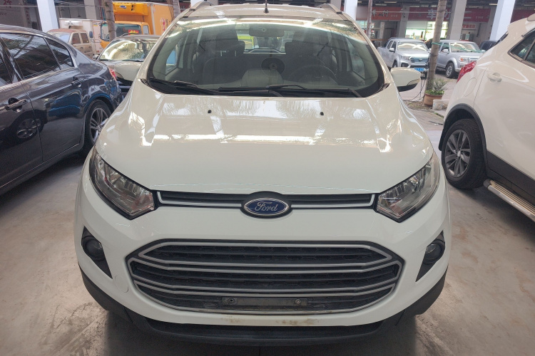 福特 翼搏 2013款 1.5L 自动风尚型车身外观2