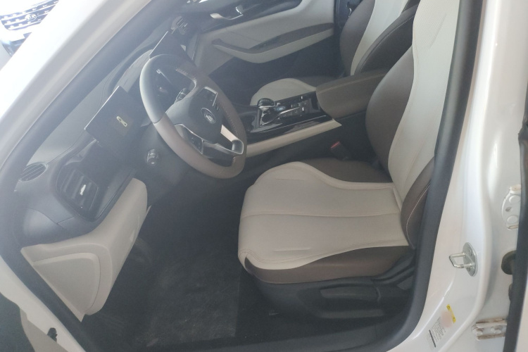 比亚迪 秦PLUS 2024款 荣耀版 DM-i 55KM领先型中控内饰19