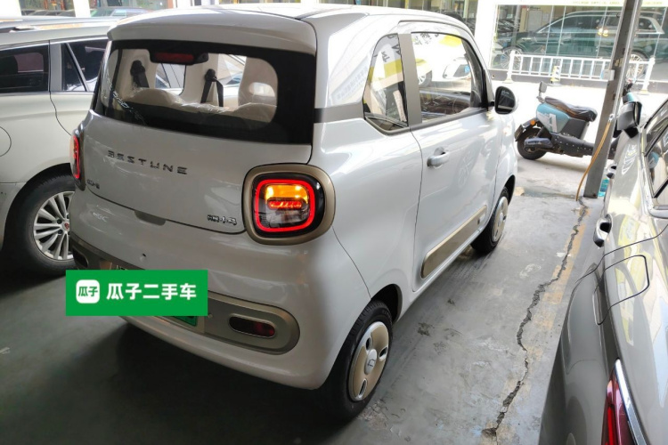 奔腾小马 2025款 222km 灵动马车身外观7