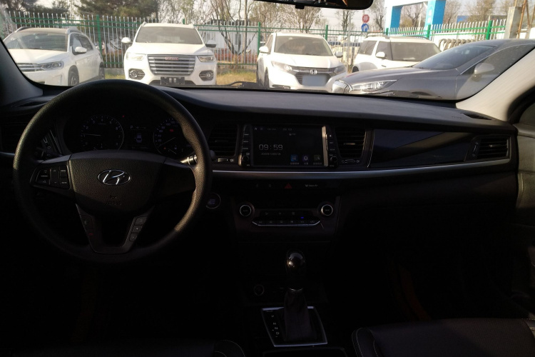 现代 名图 2017款 1.6T 自动智能型GLS 国V中控内饰12