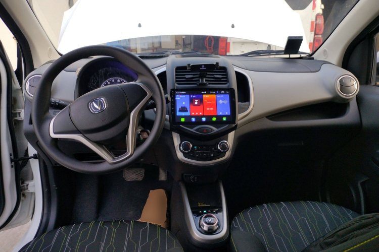 长安欧尚 奔奔E-Star 2021款 国民版 心怡版（快充版）磷酸铁锂（31.18kWh）中控内饰12