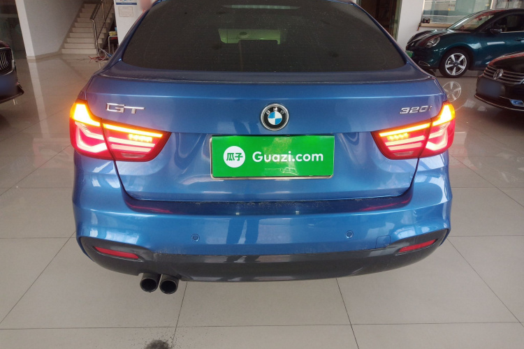 宝马3系GT 2017款 320i M运动型车身外观6