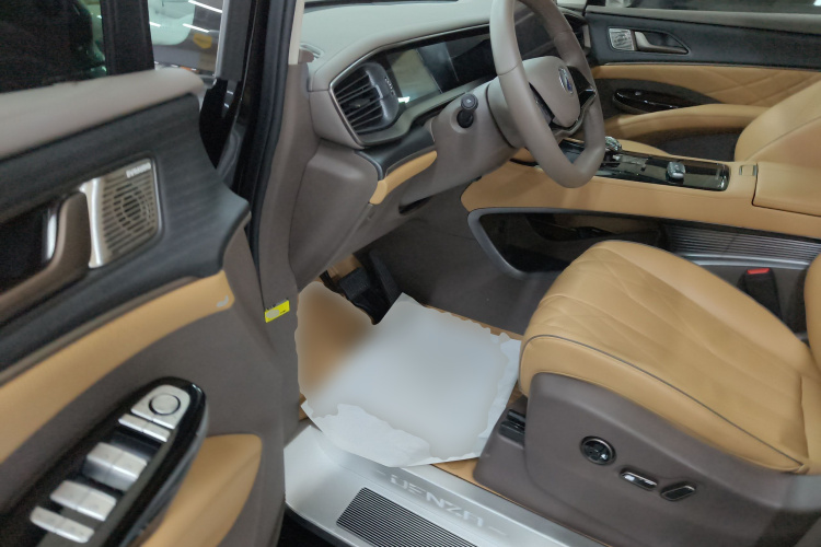 腾势D9 2022款 DM-i 970 四驱旗舰型中控内饰20