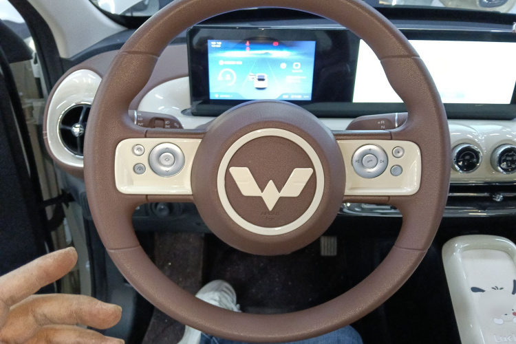 五菱汽车 五菱缤果 2025款 333km 灵犀互联款中控内饰13