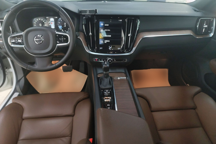 沃尔沃S60 2021款 T4 智远豪华版中控内饰12