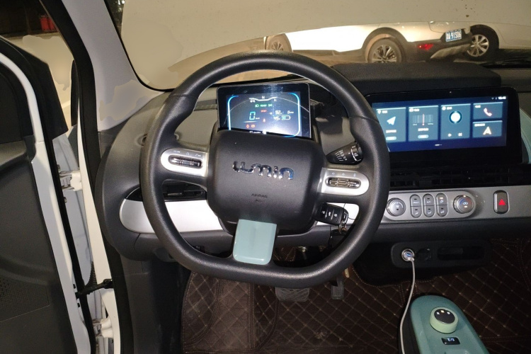 长安启源 长安Lumin 2023款 205km 香沁款中控内饰13