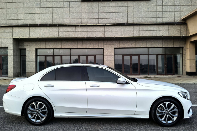 奔驰C级 2018款 C 180 L 时尚型运动版车身外观6007