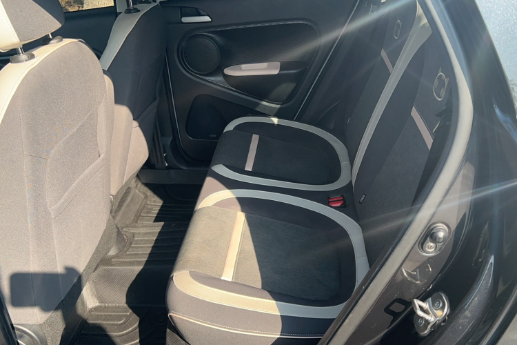 欧拉黑猫 2022款 405km 长续航型 三元锂中控内饰7002