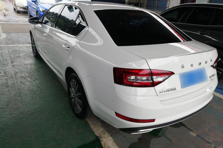 斯柯达 明锐 2020款 1.5L 自动智行豪华版车身外观6003