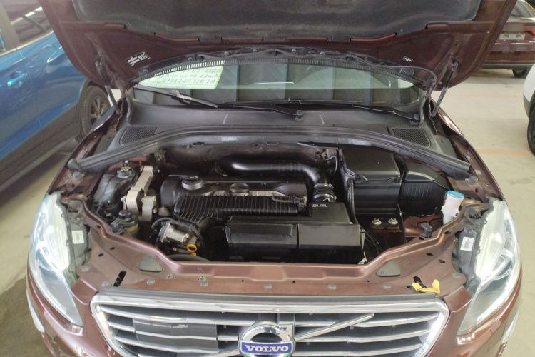 沃尔沃XC60 2015款 T5 AWD 智远版机舱底盘24