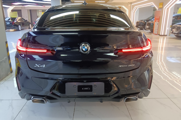 宝马X4 2022款 xDrive 30i M运动套装车身外观6004