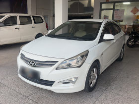 现代 瑞纳 2016款 1.4L 手动智能型GLS