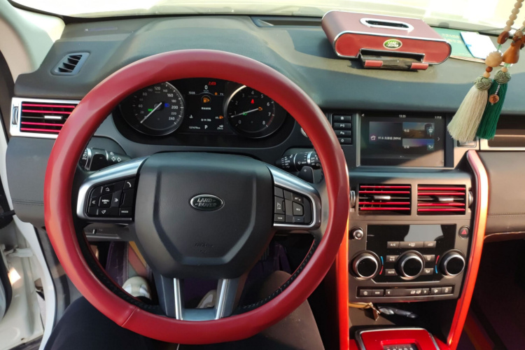 路虎 发现神行 2018款 240PS SE版中控内饰12