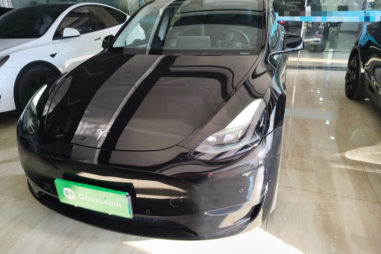 特斯拉 Model Y 2023款 后轮驱动版车身外观2