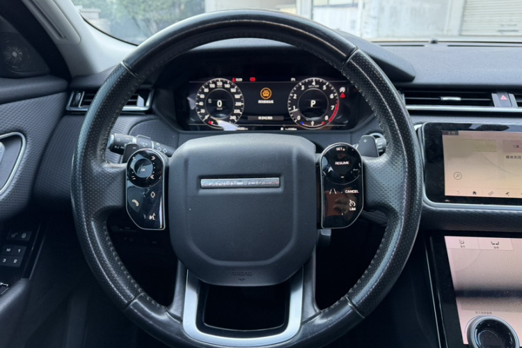 路虎 揽胜星脉 2017款 P250 S中控内饰7006