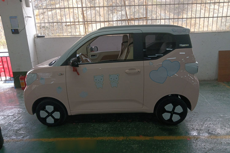 五菱汽车 宏光MINIEV 2024款 第三代 215km 进阶版车身外观4