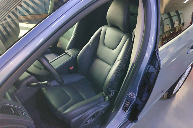 沃尔沃XC60 2017款 T5 智行升级版中控内饰19