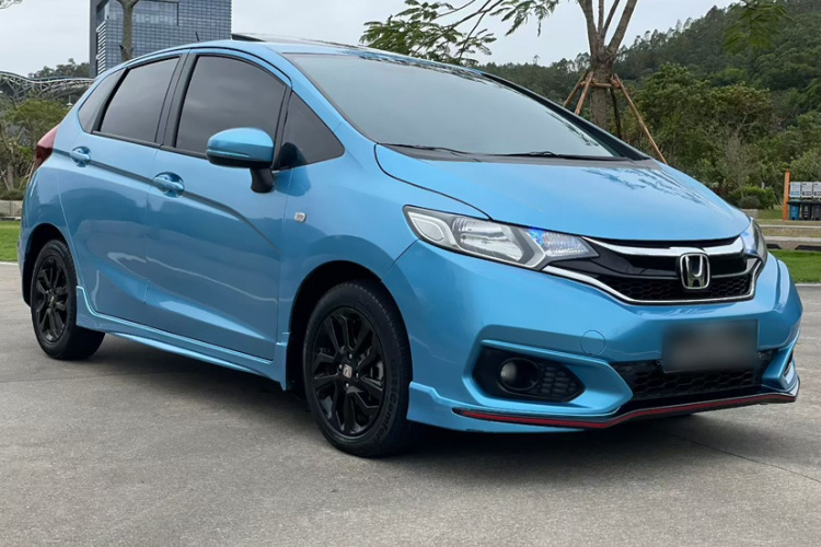 本田 飞度 2018款 1.5L CVT潮跑+版车身外观6006