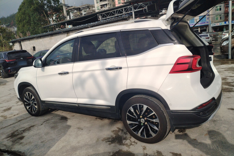 东风风行 风行T5 2018款 230T CVT智享型车身外观4