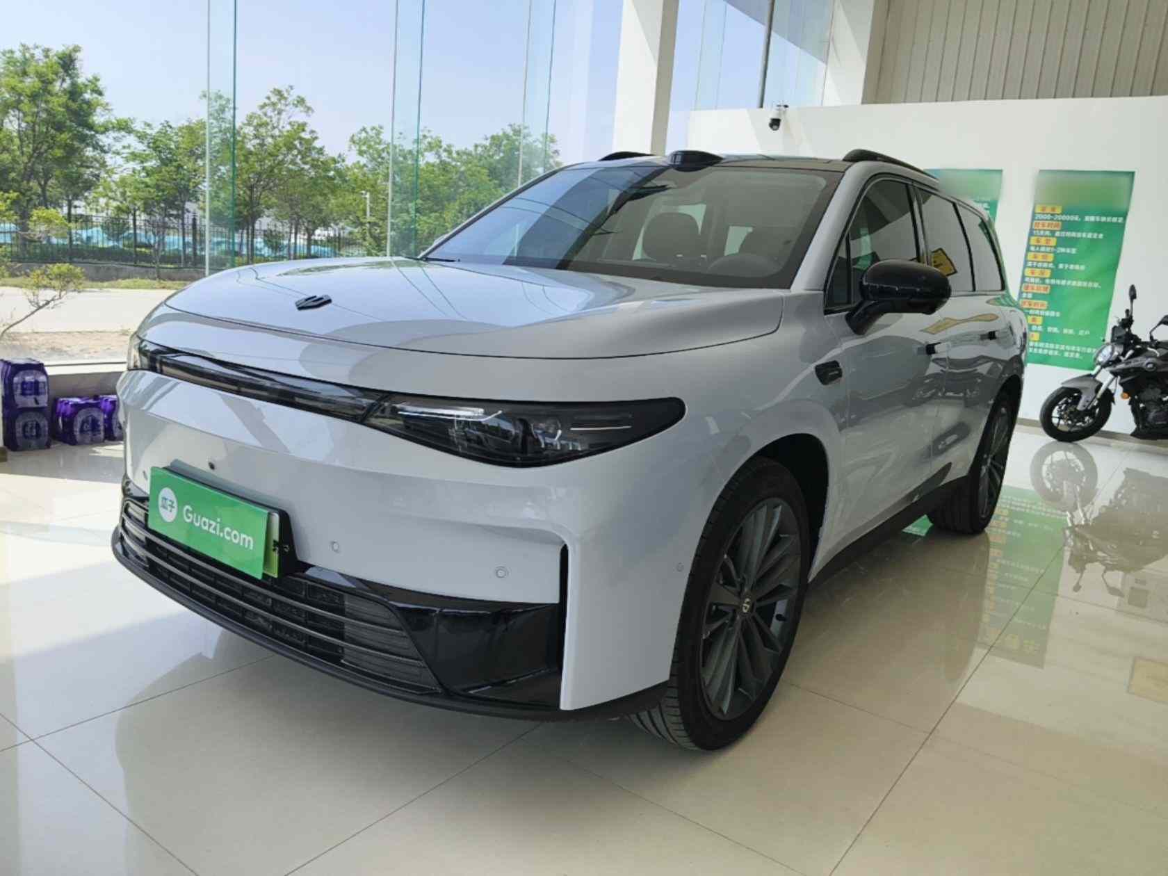零跑汽车 零跑C16 2026款 增程 280激光雷达智尊版 6座(2)