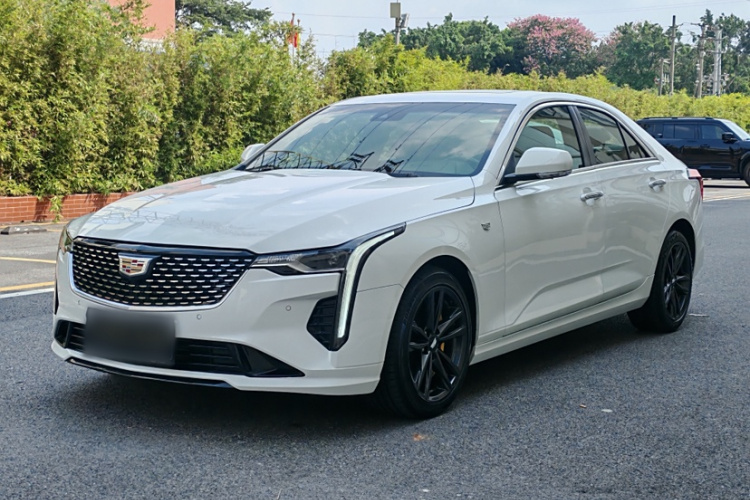 凯迪拉克CT4 2022款 28T 豪华型车身外观1