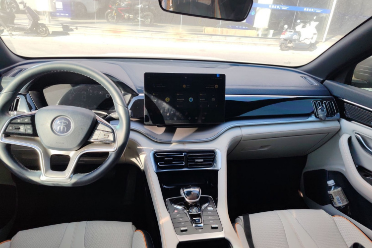 比亚迪 宋PLUS新能源 2021款 DM-i 51KM 尊荣型局部细节18