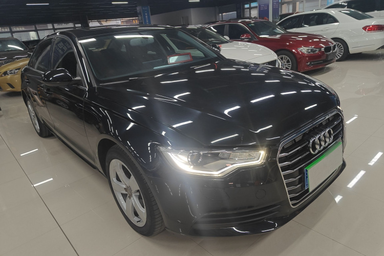 奥迪A6L 2015款 TFSI 百万纪念智领型车身外观3