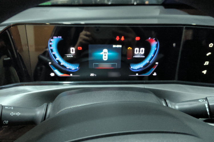 长安 逸动 2021款 PLUS 1.6L GDI 手动精英型局部细节14