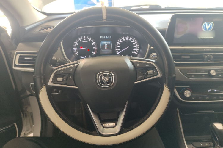 长安 锐程CC 2020款 1.5T 自动潮锐型中控内饰13