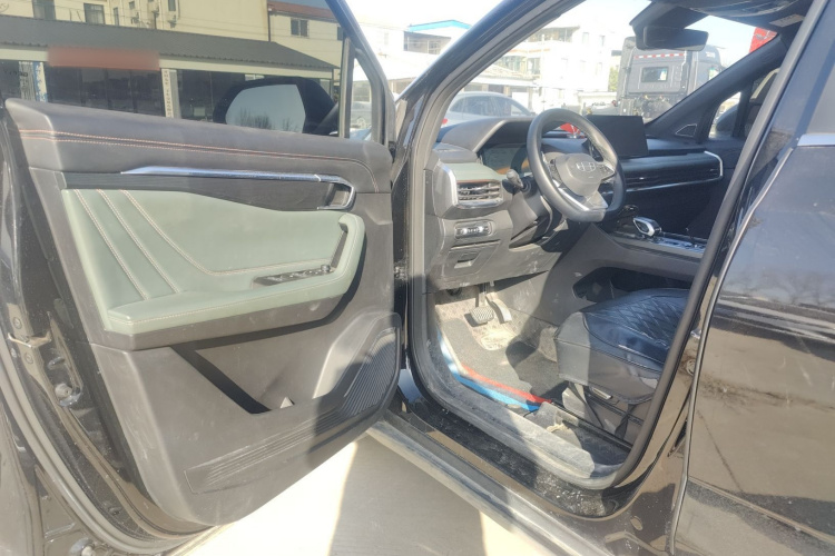 吉利汽车 豪越L 2023款 2.0T DCT尊贵型中控内饰7003