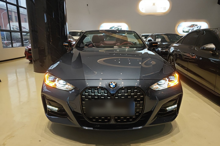 宝马4系 2023款 425i 敞篷M运动曜夜套装车身外观2