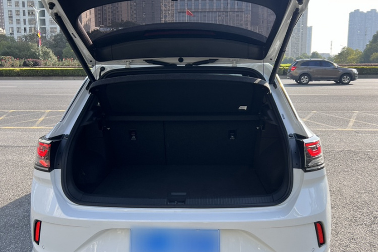 大众 T-ROC探歌 2024款 300TSI DSG两驱辰光版车身外观6009