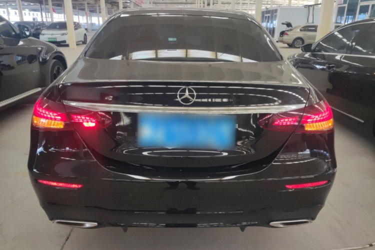 奔驰E级(进口) 2021款 改款 E 260 豪华型运动版车身外观6