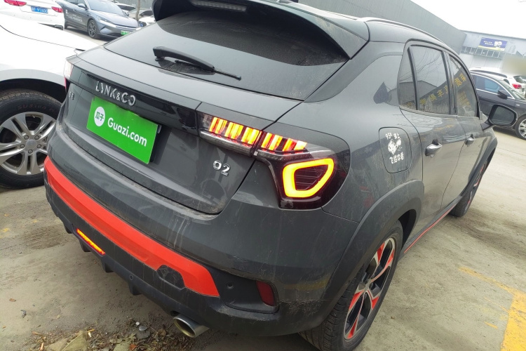 领克02 2020款 1.5T DCT两驱耀Pro版车身外观7