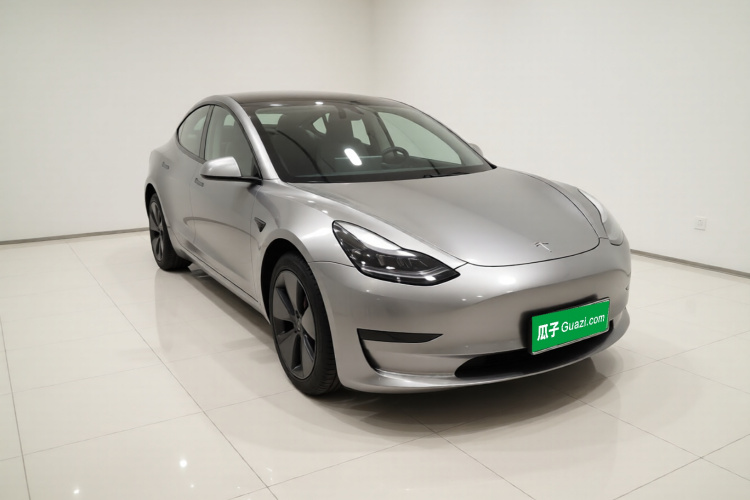 特斯拉 Model 3 2022款 后轮驱动版车身外观3