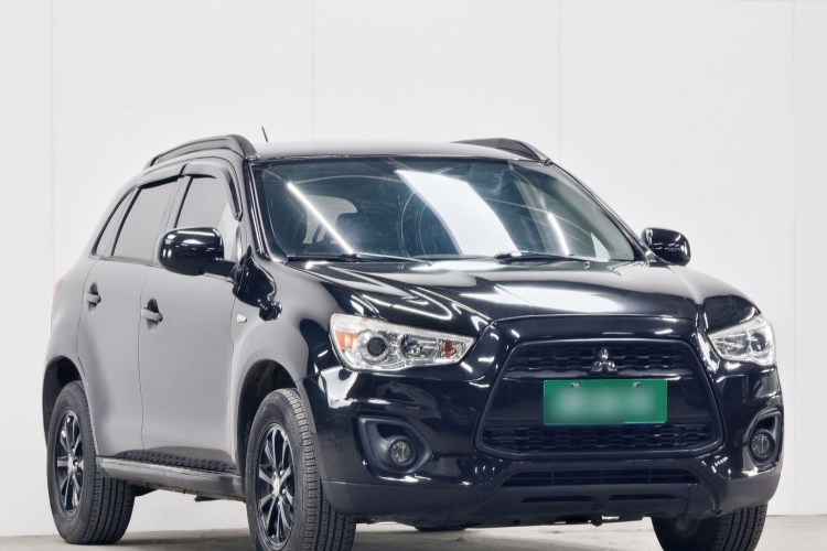 三菱 劲炫ASX 2013款 2.0L CVT两驱精英版车身外观6004