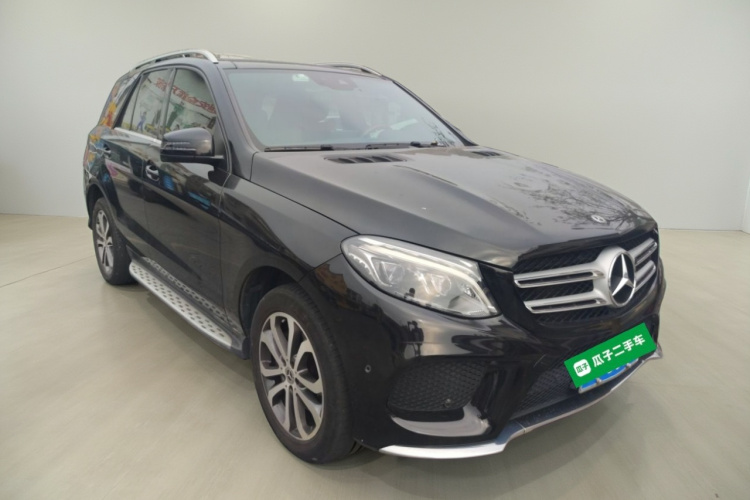 奔驰GLE 2017款 GLE 320 4MATIC 动感型车身外观3
