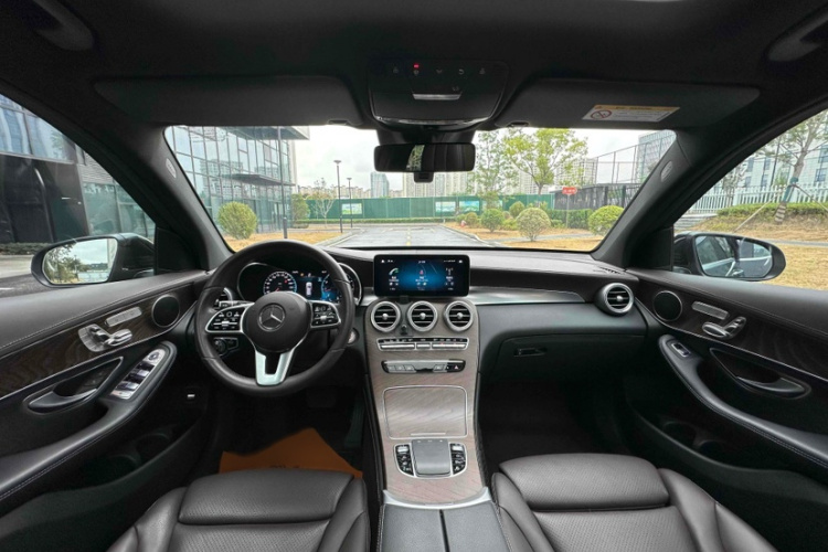 奔驰GLC 2020款 GLC 300 L 4MATIC 动感型中控内饰7014