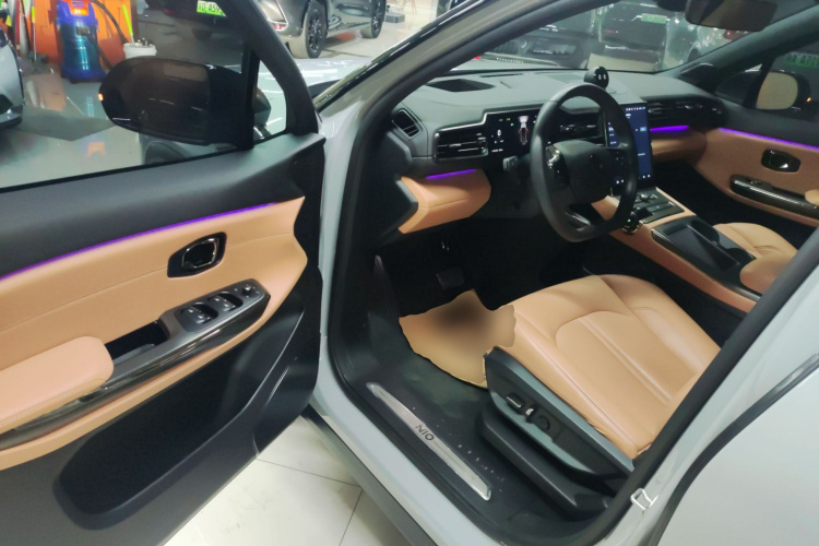 蔚来ES6 2022款 100kWh 性能版中控内饰7003