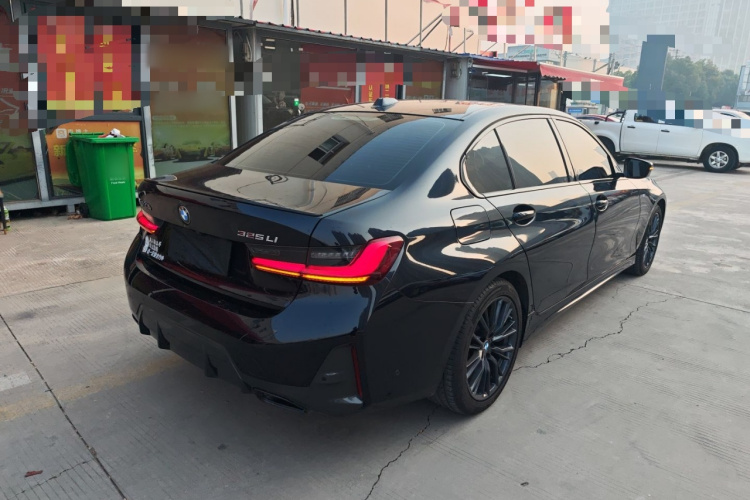 宝马3系 2023款 325Li M运动曜夜套装车身外观6003