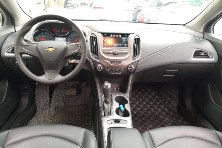 雪佛兰 科鲁兹 2017款 1.5L 自动先锋天窗版中控内饰7002