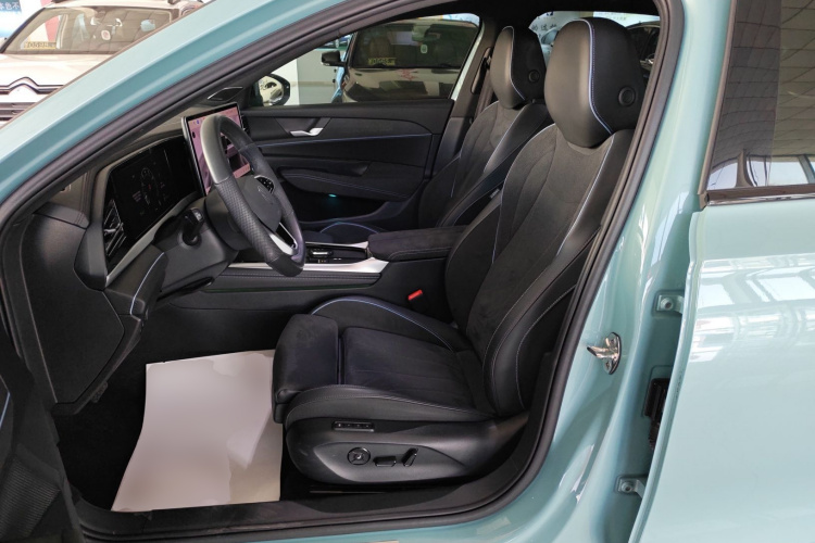 大众 帕萨特 2025款 Pro 380TSI 星空龙尊版局部细节19