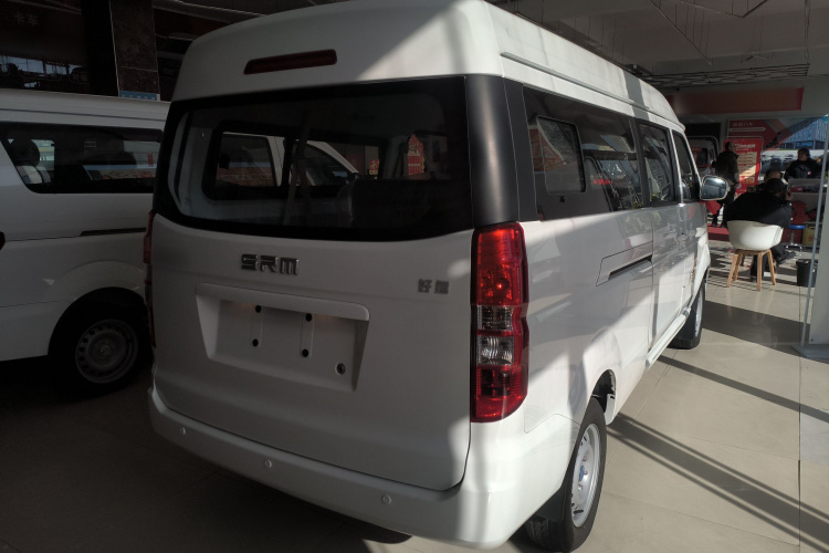 SRM鑫源 好运 2025款 启航版  弗迪42.3kWh 305km 6座车身外观7
